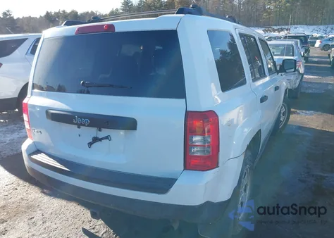 2014 Jeep Patriot Sport z USA, uszkodzony, nr VIN 1C4NJRBB4ED647037